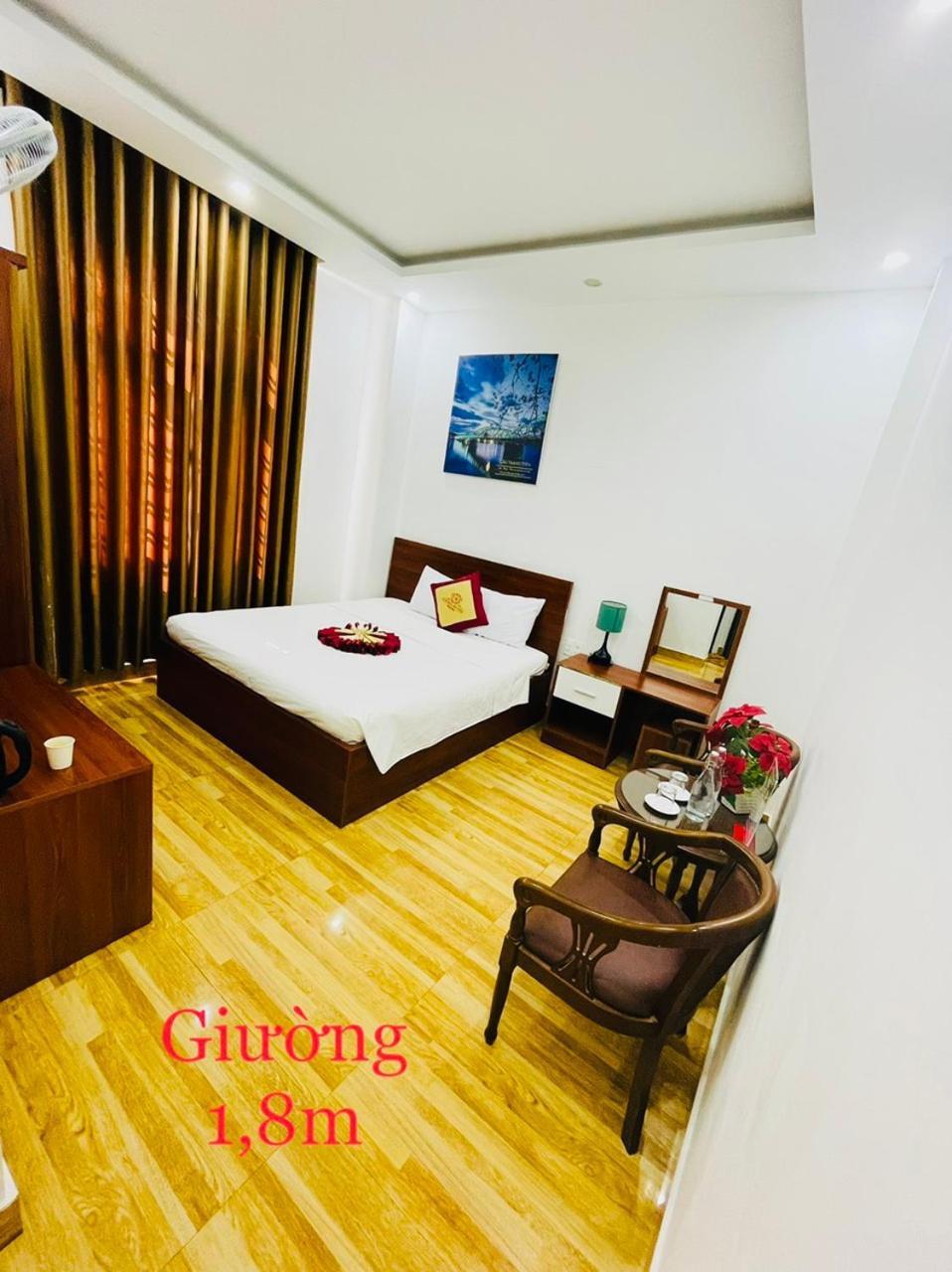 Sapphire Hotel Hue Bagian luar foto