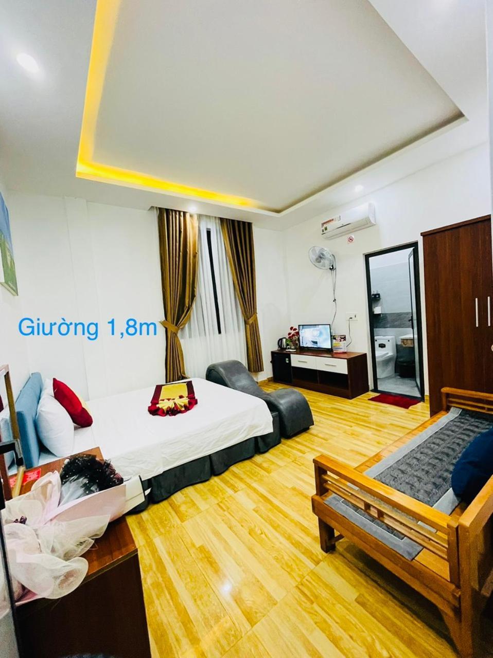 Sapphire Hotel Hue Bagian luar foto