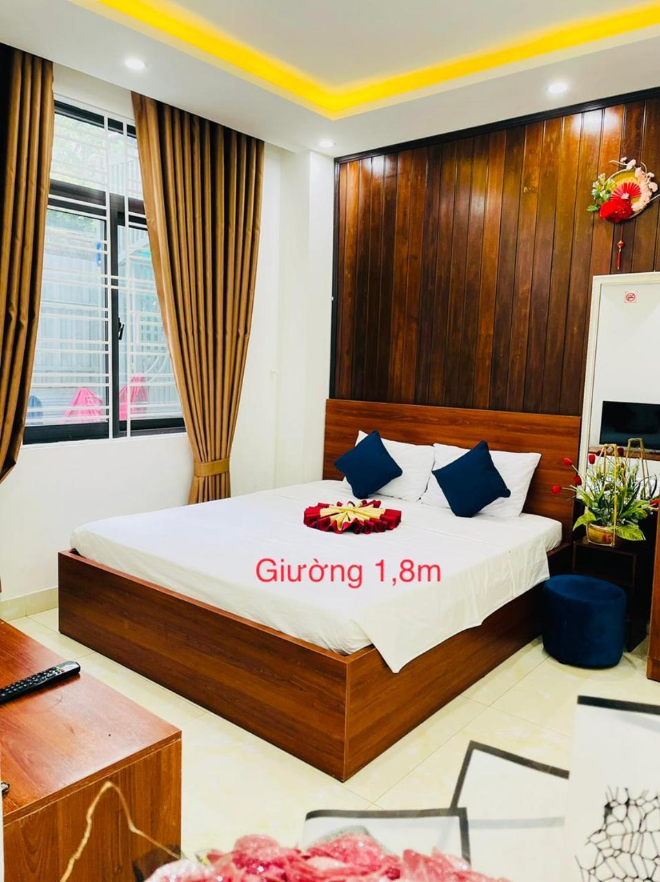 Sapphire Hotel Hue Bagian luar foto