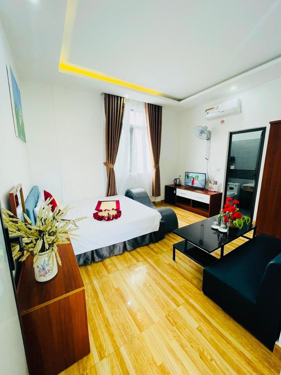 Sapphire Hotel Hue Bagian luar foto