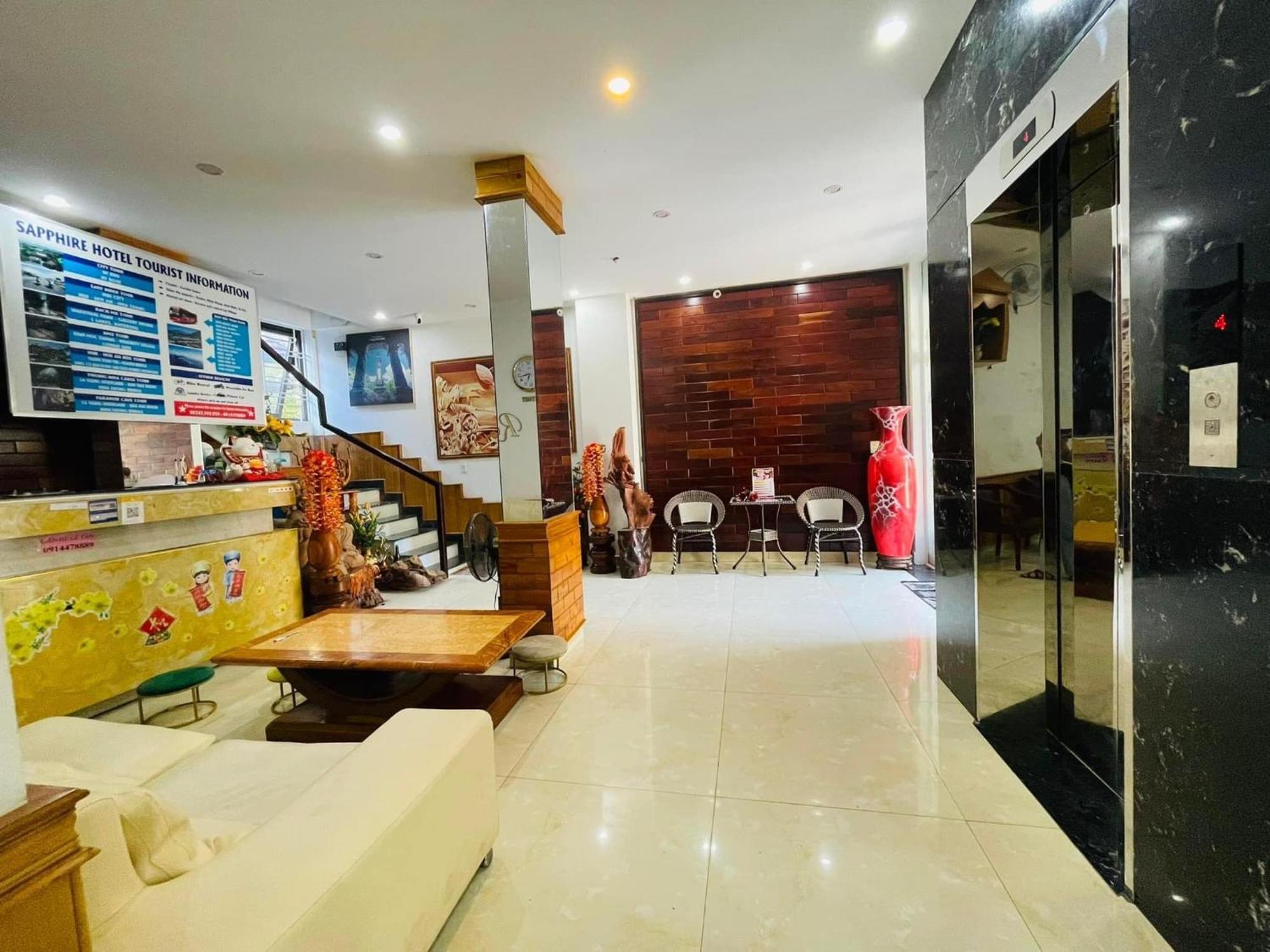 Sapphire Hotel Hue Bagian luar foto