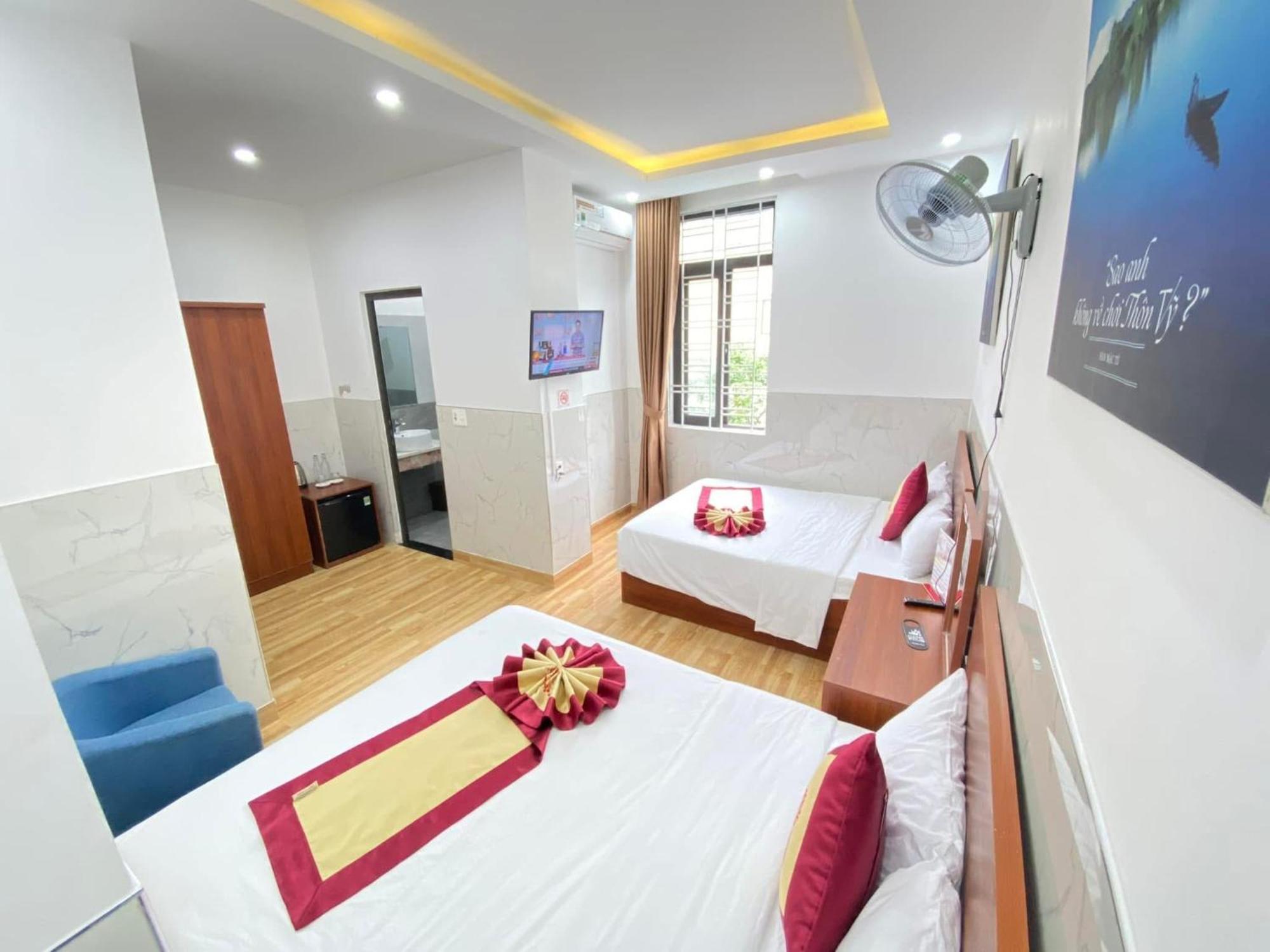 Sapphire Hotel Hue Bagian luar foto
