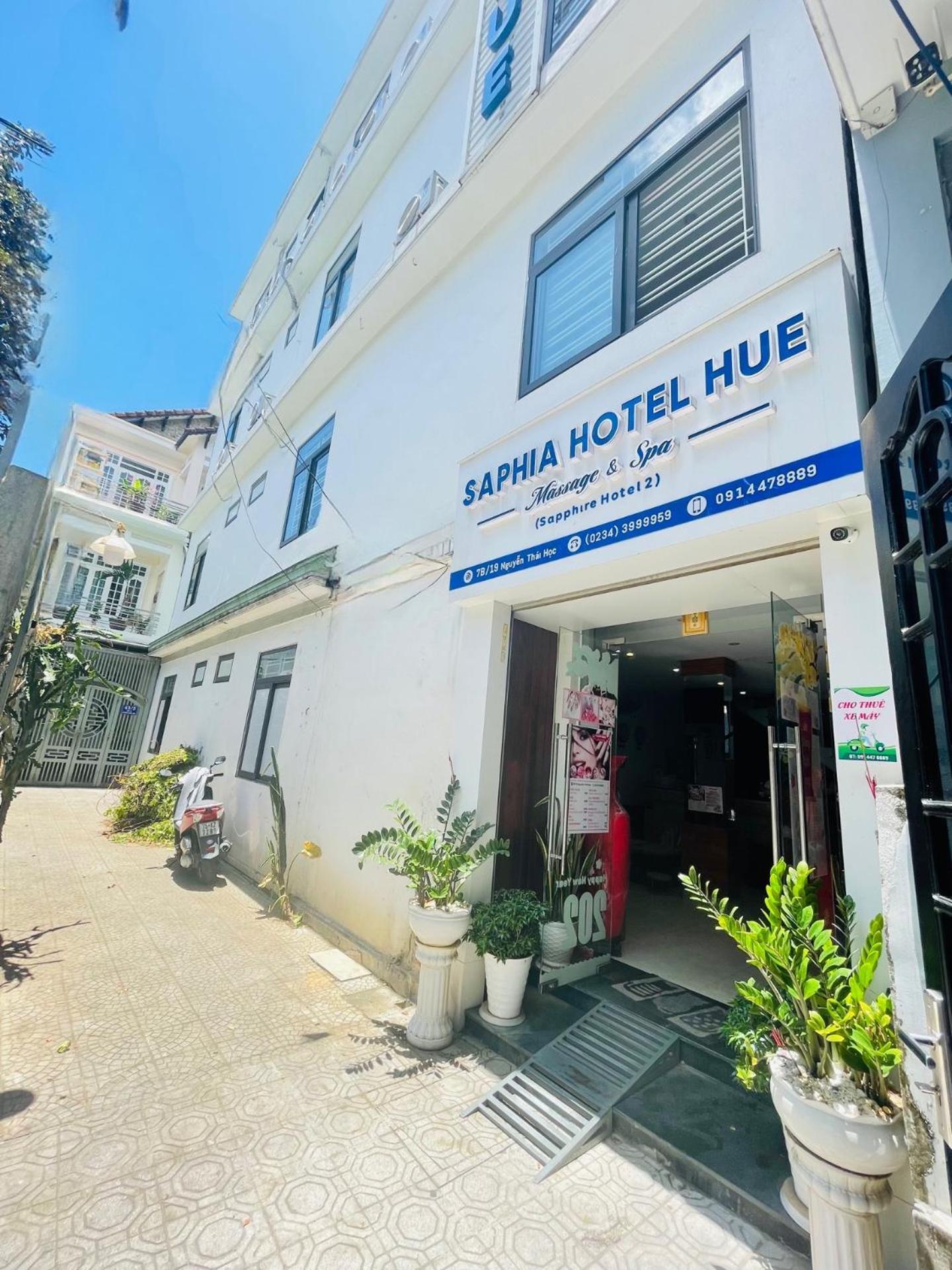Sapphire Hotel Hue Bagian luar foto