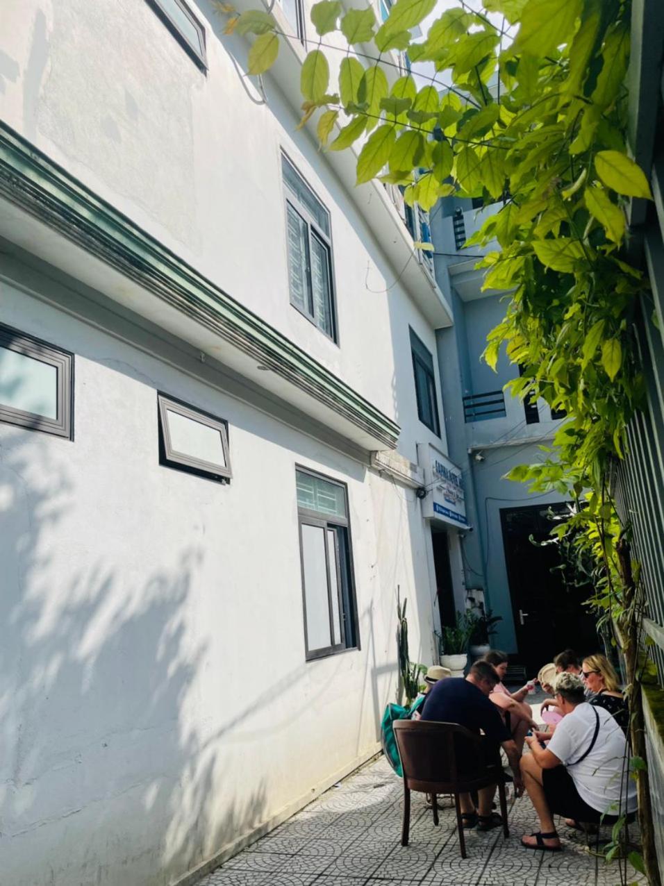 Sapphire Hotel Hue Bagian luar foto